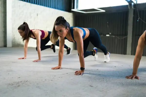 MOUNTAIN CLIMBERS WOMEN